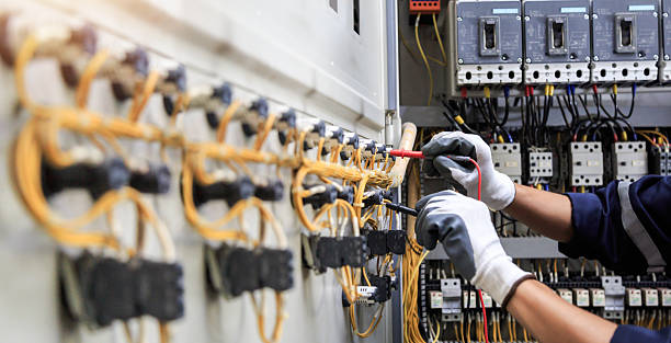 Professional Electrician technician working in Scotts Valley, CA